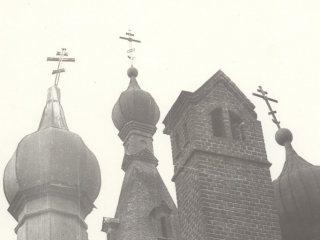 Вид с востока на главы и дымоход. 1988г.