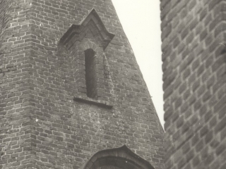 Колокольня. Окно в шатре. 1988г.
